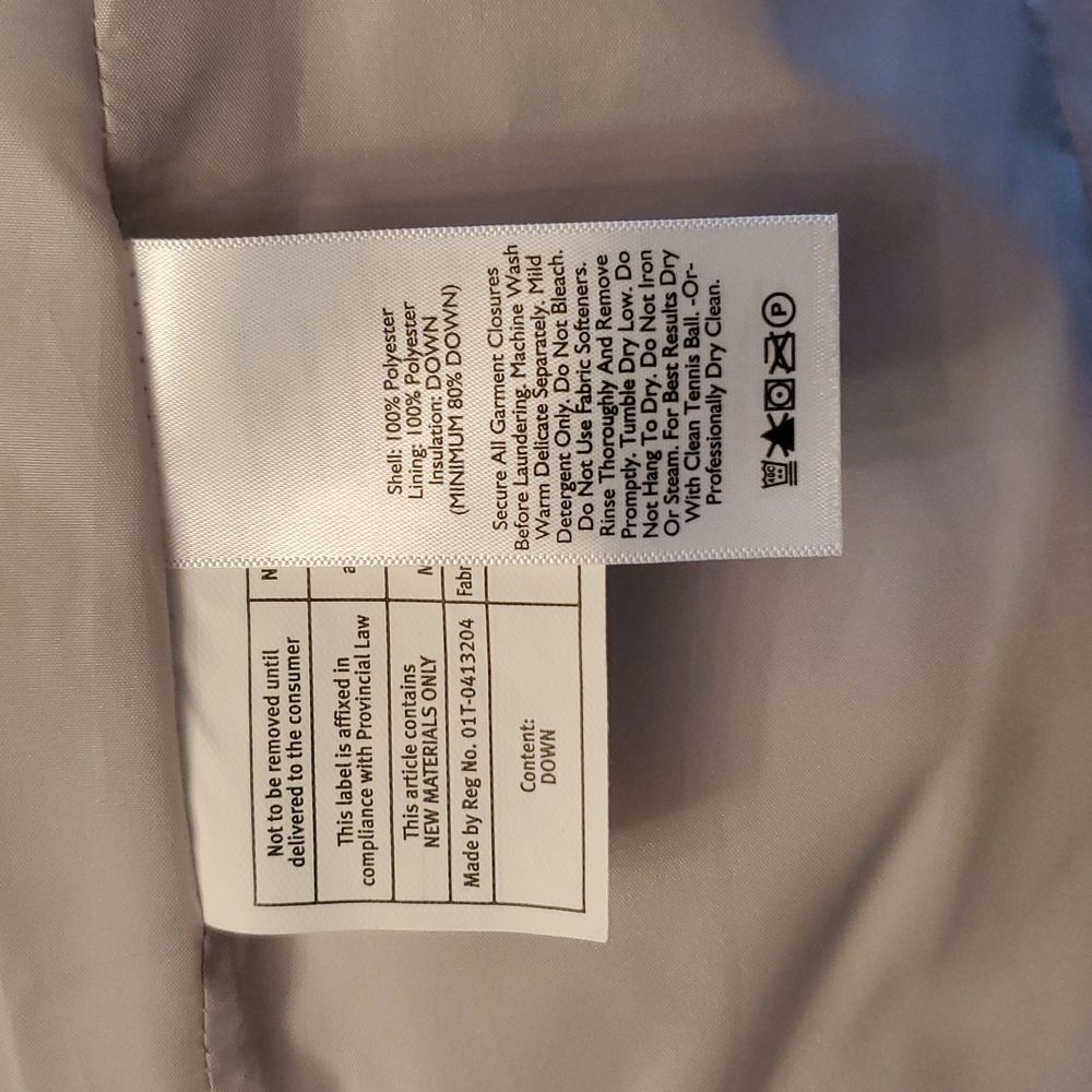 Eddie Bauer Women's Teal Puffer Vest - Picture 6 of 6